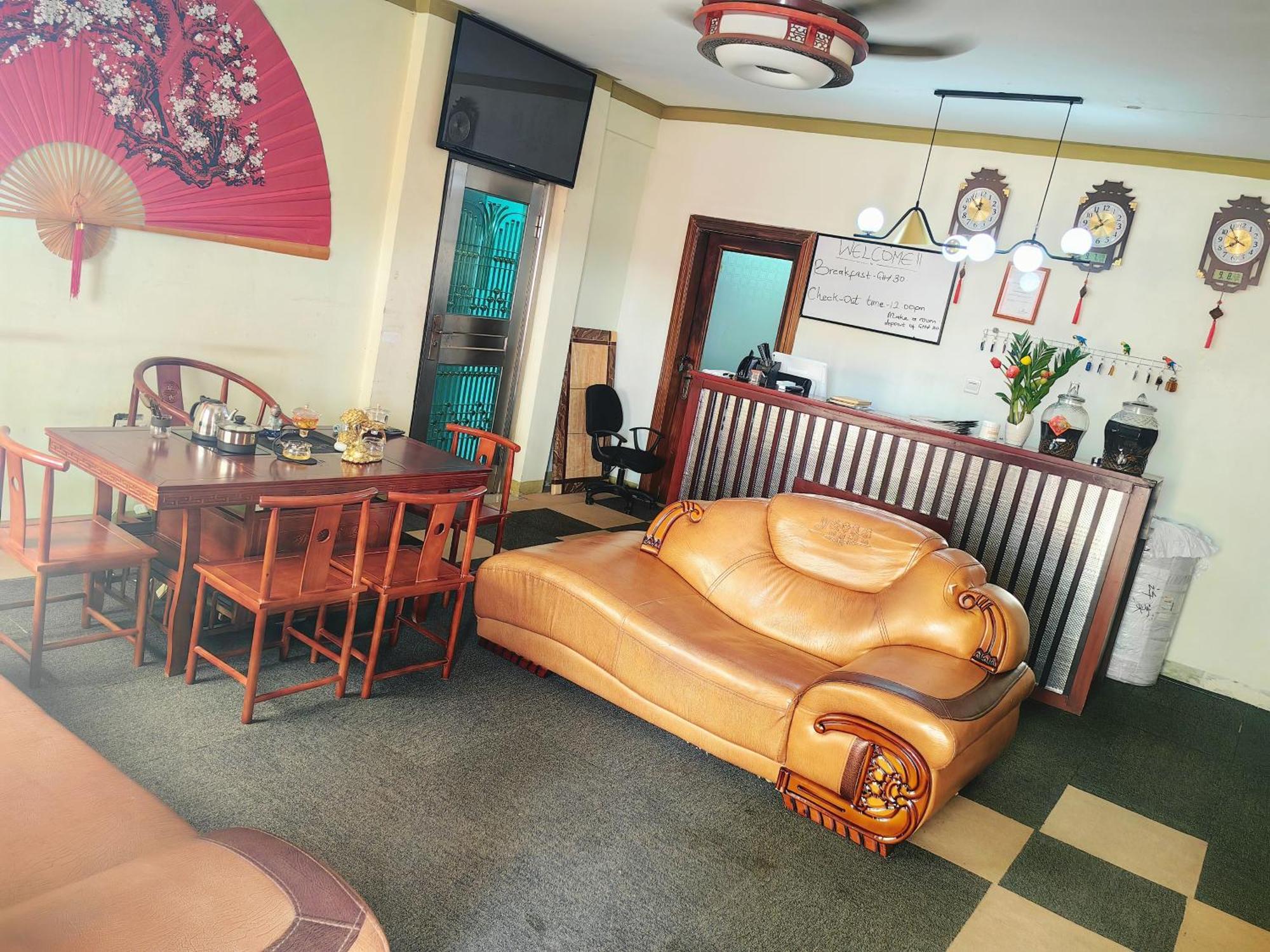 Hongyuanprimierhotel Accra Buitenkant foto
