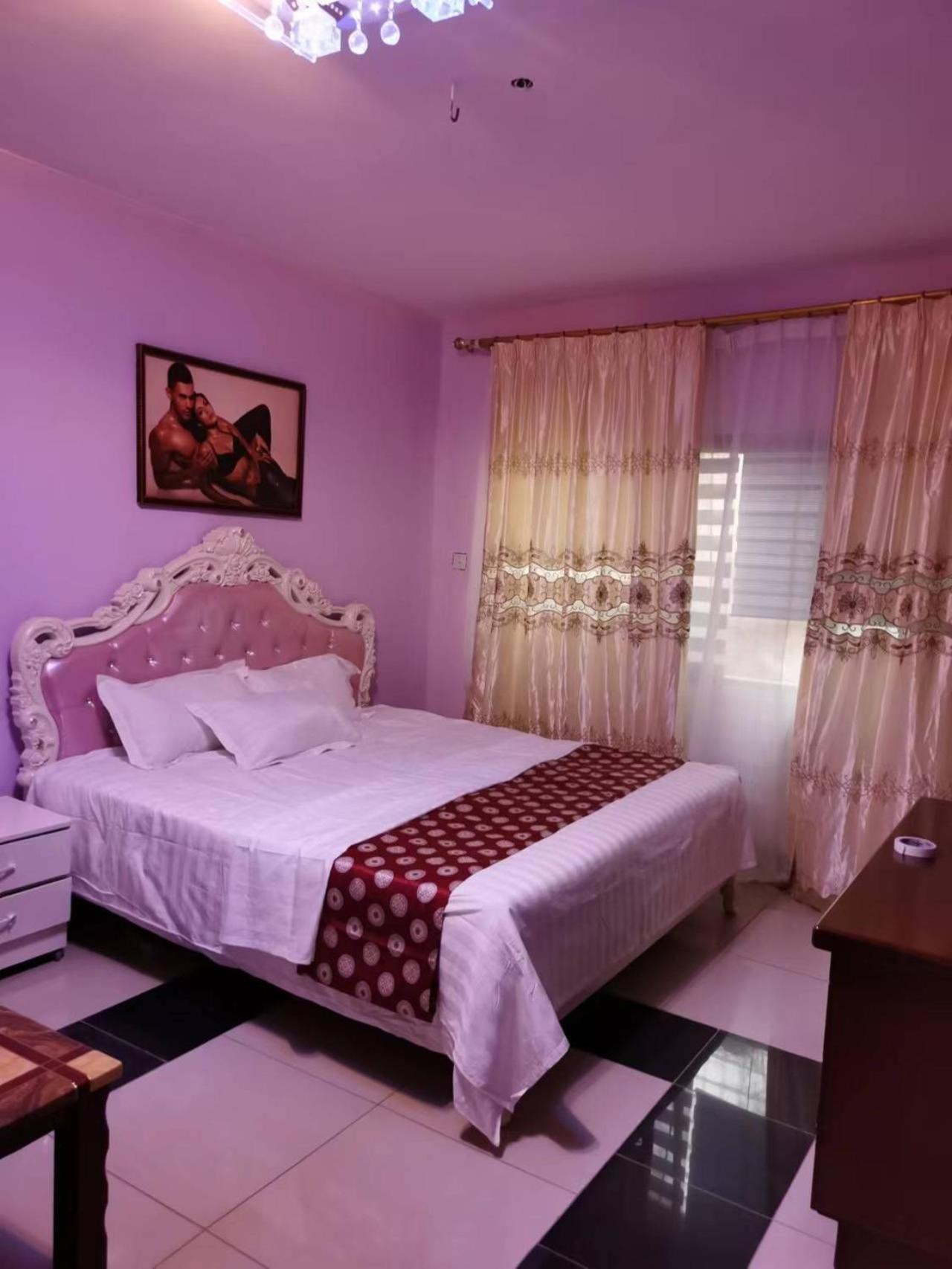 Hongyuanprimierhotel Accra Buitenkant foto