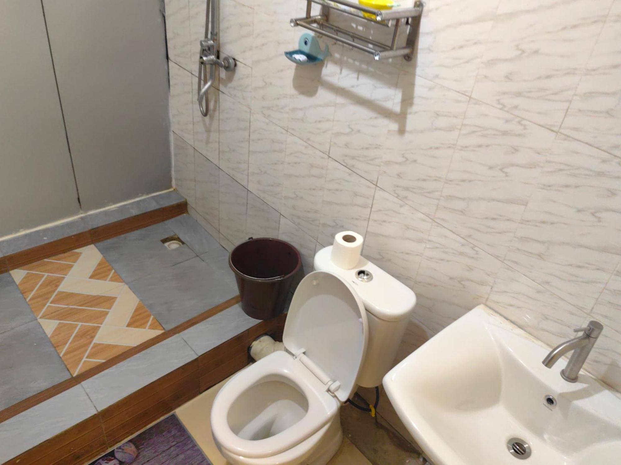 Hongyuanprimierhotel Accra Buitenkant foto